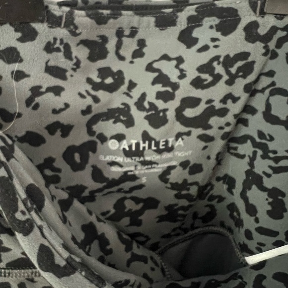 Athleta Ultra High Rise 7/8 Tight in Cheetah - Picture 4 of 5